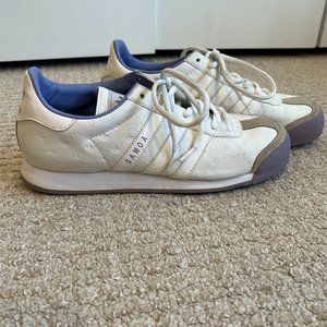 Vintage 2004 Women's Adidas Purple and White SAMOA Sneaker Size 10